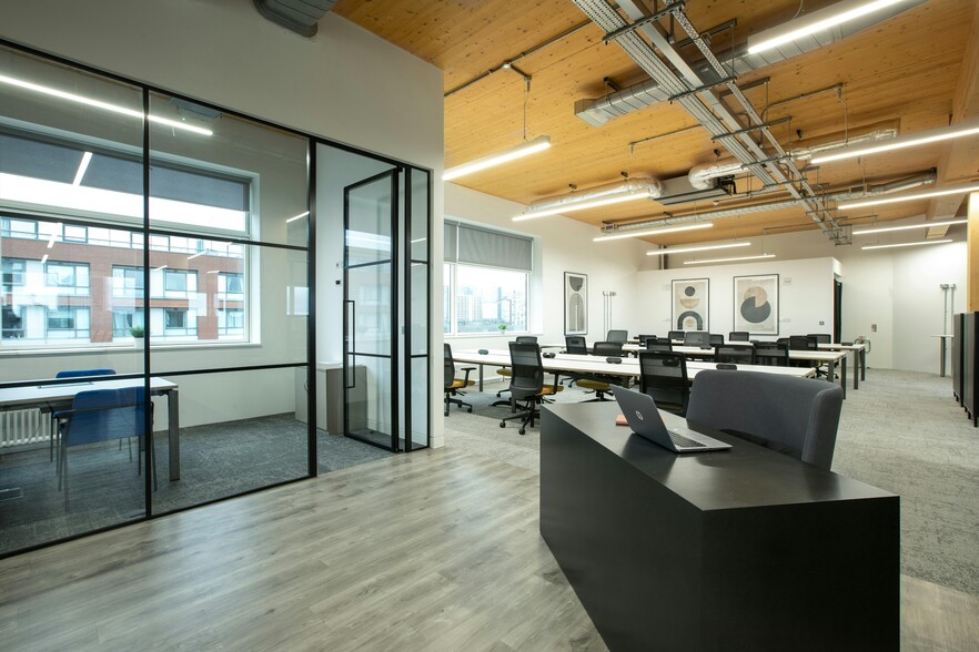 1 Danes Yard, London for lease - Building Photo - Image 3 of 17