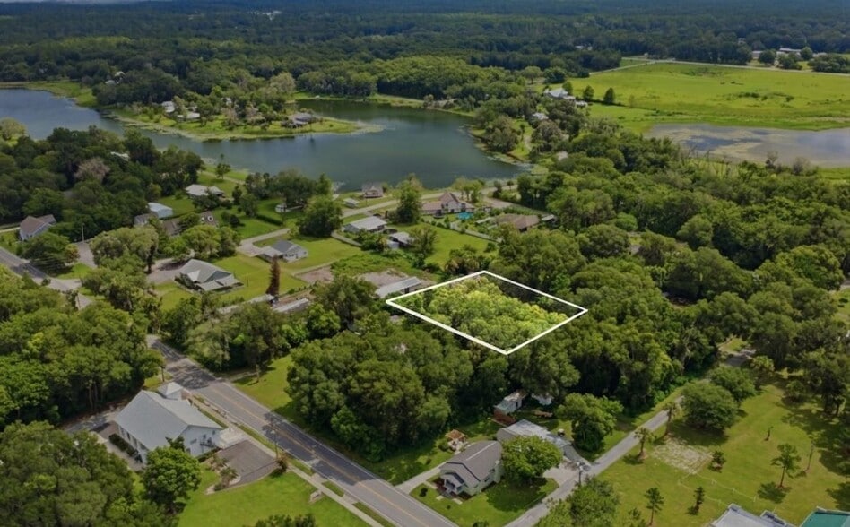 S Lakeview Dr, Lake Helen, FL for sale - Building Photo - Image 3 of 33