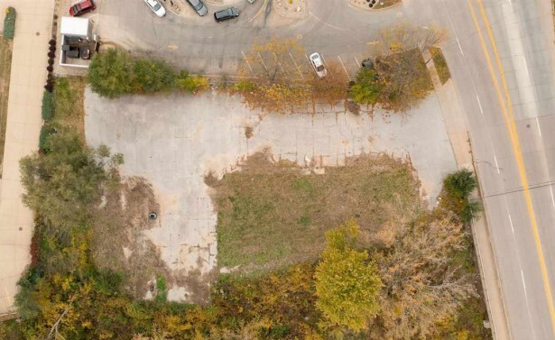 21 W. Benton St. and 820 S Riverside Dr. portfolio of 2 properties for sale on LoopNet.ca - Aerial - Image 3 of 4