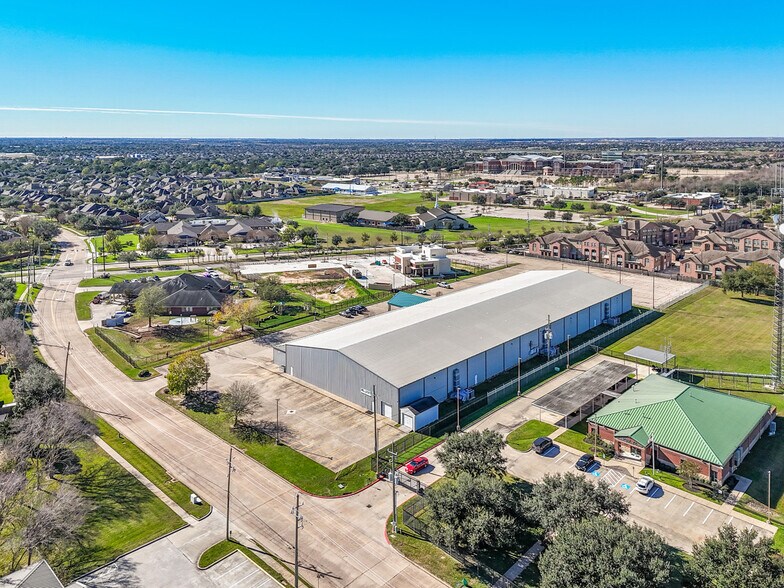 8835 Wheat Cross Dr, Houston, TX à vendre - Photo du bâtiment - Image 3 de 10