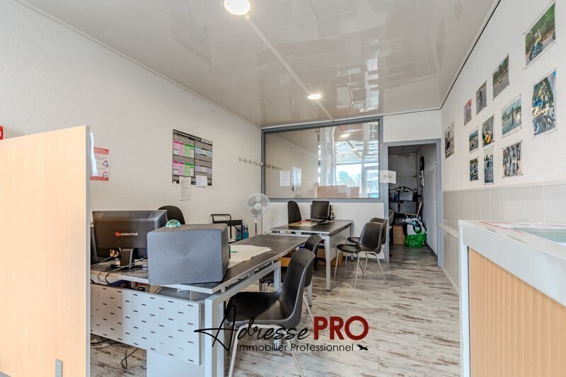 Retail in VILLENAVE-D'ORNON for sale Interior Photo- Image 1 of 5