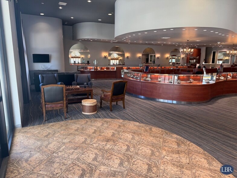 2405 W New Haven Ave, Melbourne, FL for sale - Building Photo - Image 2 of 11