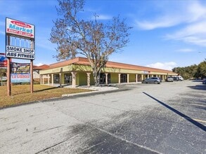 131 N Mount Carmel Rd, Valrico, FL for lease Interior Photo- Image 2 of 26