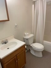 25 Hastings Ave, Oakdale, PA for lease Interior Photo- Image 2 of 12