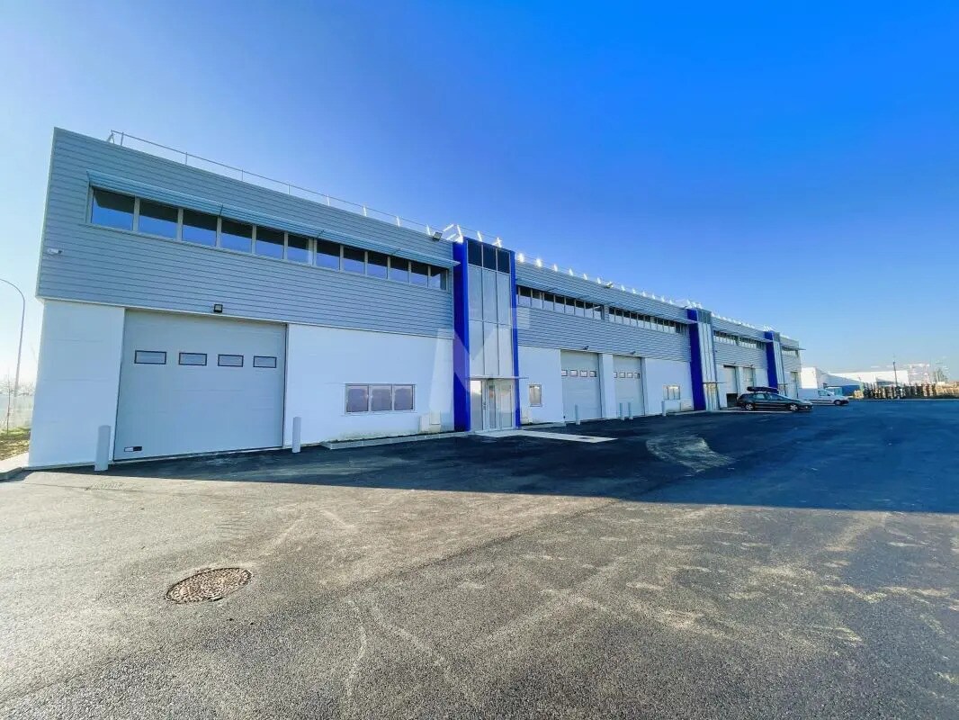 Flex in Brétigny-sur-Orge for lease Building Photo- Image 1 of 11
