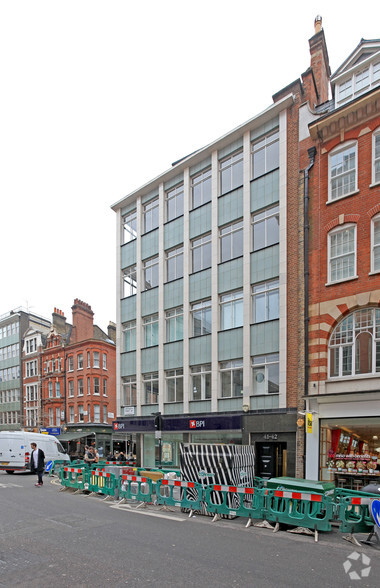 41-42 Eastcastle St, London for lease - Building Photo - Image 3 of 3