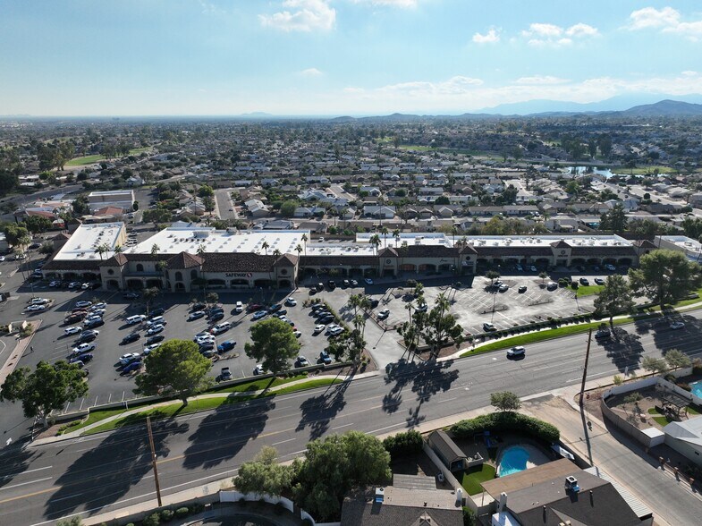 4747 E Elliot Rd, Phoenix, AZ à louer - Communauté Matterport - Image 2 de 20