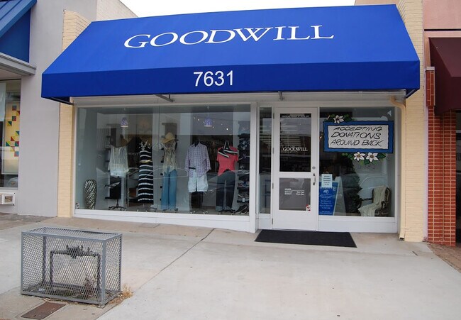 Plus de détails pour 7631 Girard Ave, La Jolla, CA - Commerce de détail à louer