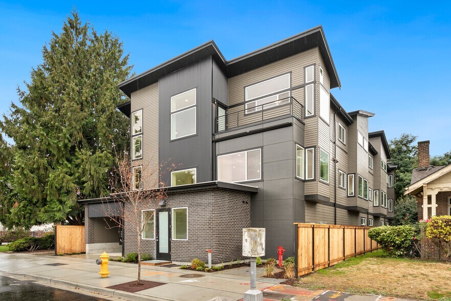 117 Wells Ave S, Renton, WA à vendre - Photo principale - Image 1 de 51