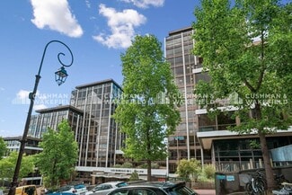 Plus de détails pour 1-436 Rue Royale, Saint-Cloud - Bureau à vendre
