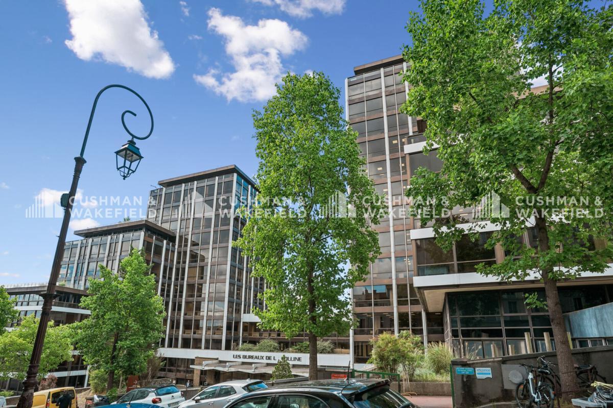 1-436 Rue Royale, Saint-Cloud à vendre Photo du bâtiment- Image 1 de 9