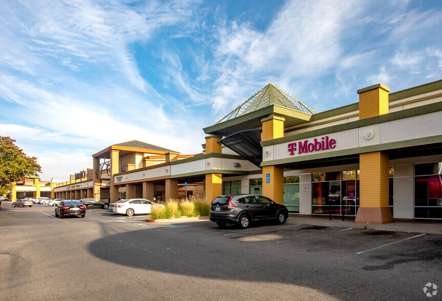 751-799 E El Camino Real, Sunnyvale, CA for lease - Building Photo - Image 1 of 6