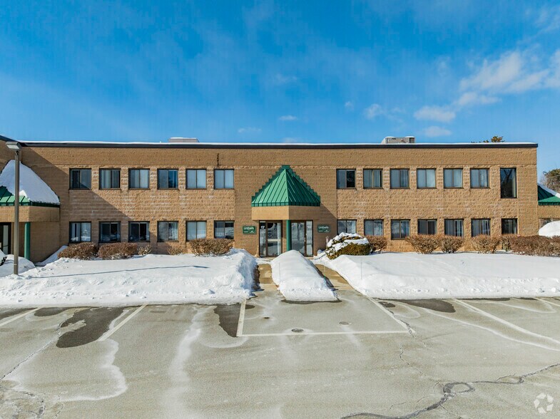 105 Route 101A, Amherst, NH à louer - Photo du bâtiment - Image 2 de 6