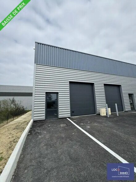 Local d'activités dans Bassens à vendre - Photo du bâtiment - Image 1 de 9