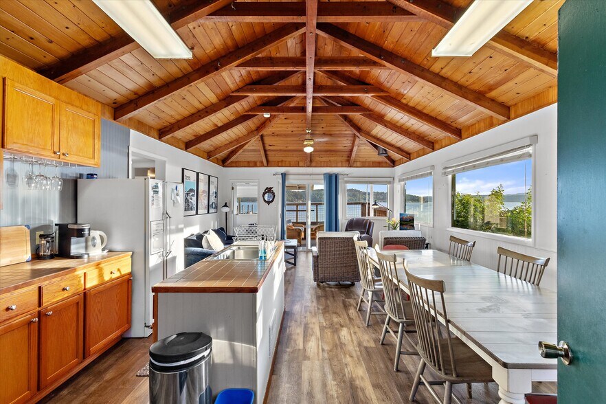 15781 NE North Shore Rd, Tahuya, WA à vendre - Photo du bâtiment - Image 3 de 49