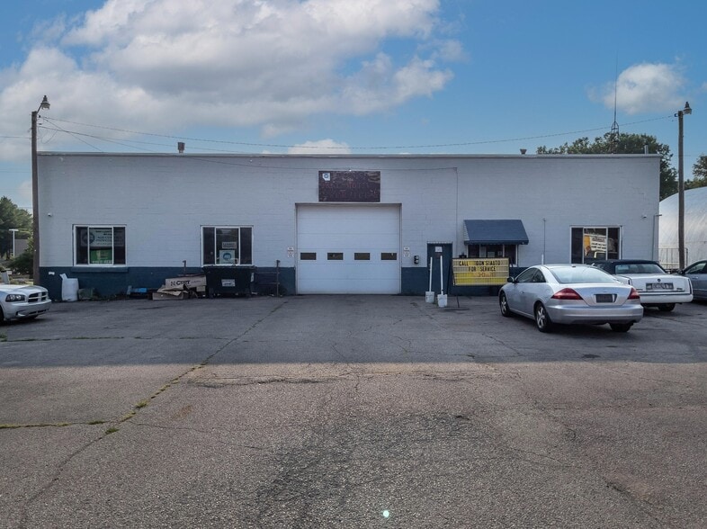1140 N Main St, Urbana, OH à vendre - Photo du bâtiment - Image 2 de 9