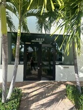 2000 N Federal Hwy, Delray Beach, FL for lease Interior Photo- Image 2 of 5