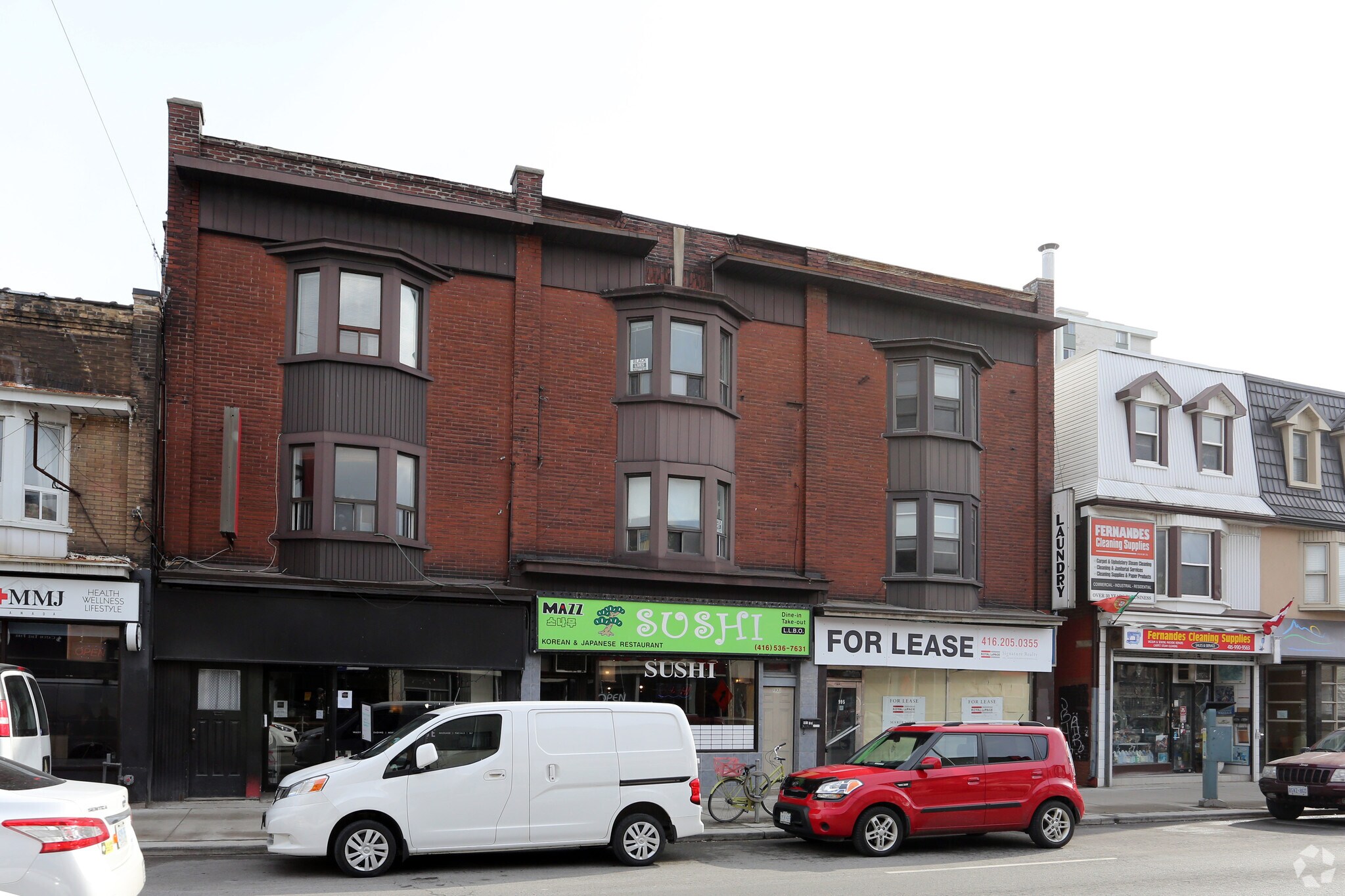 995-991 Bloor St W, Toronto, ON à vendre Photo du bâtiment- Image 1 de 1