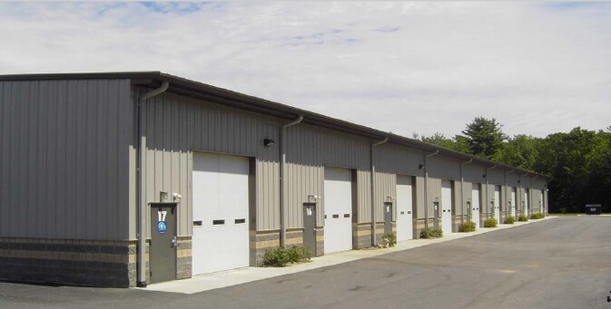 47 Cedar Swamp Rd, Smithfield, RI for lease Primary Photo- Image 1 of 2