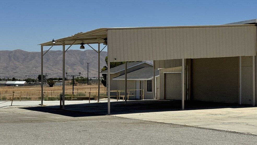 17105 Darwin Ave, Hesperia, CA for lease - Building Photo - Image 3 of 5