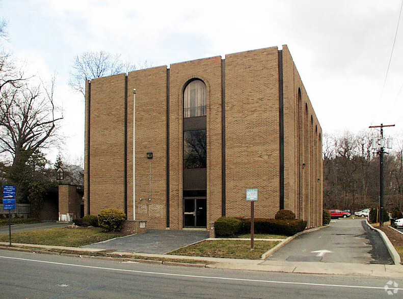 120 Sanhican Dr, Trenton, NJ for sale - Primary Photo - Image 1 of 1