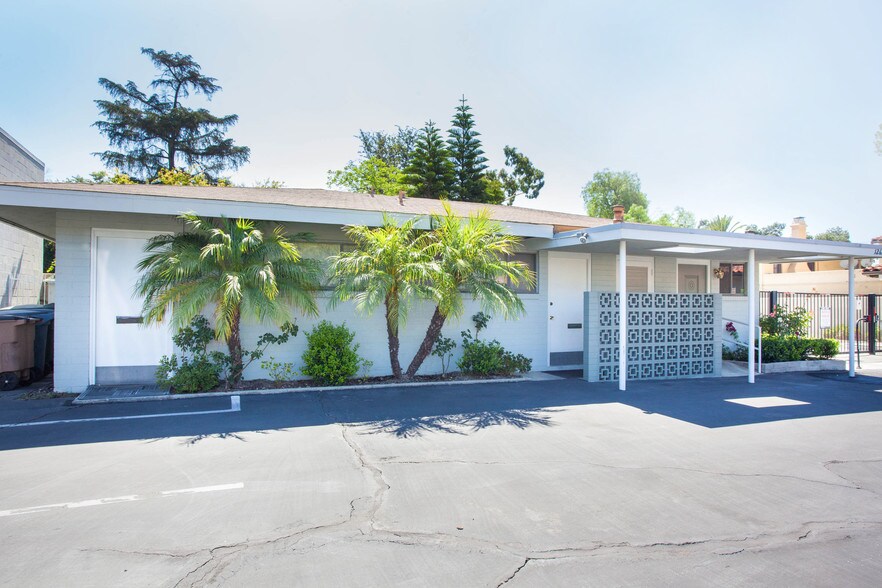 1258-1262 Harvard Ave, Claremont, CA à louer - Photo du bâtiment - Image 2 de 35