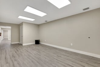 5501-5595 NW 72nd Ave, Miami, FL for lease Interior Photo- Image 2 of 5