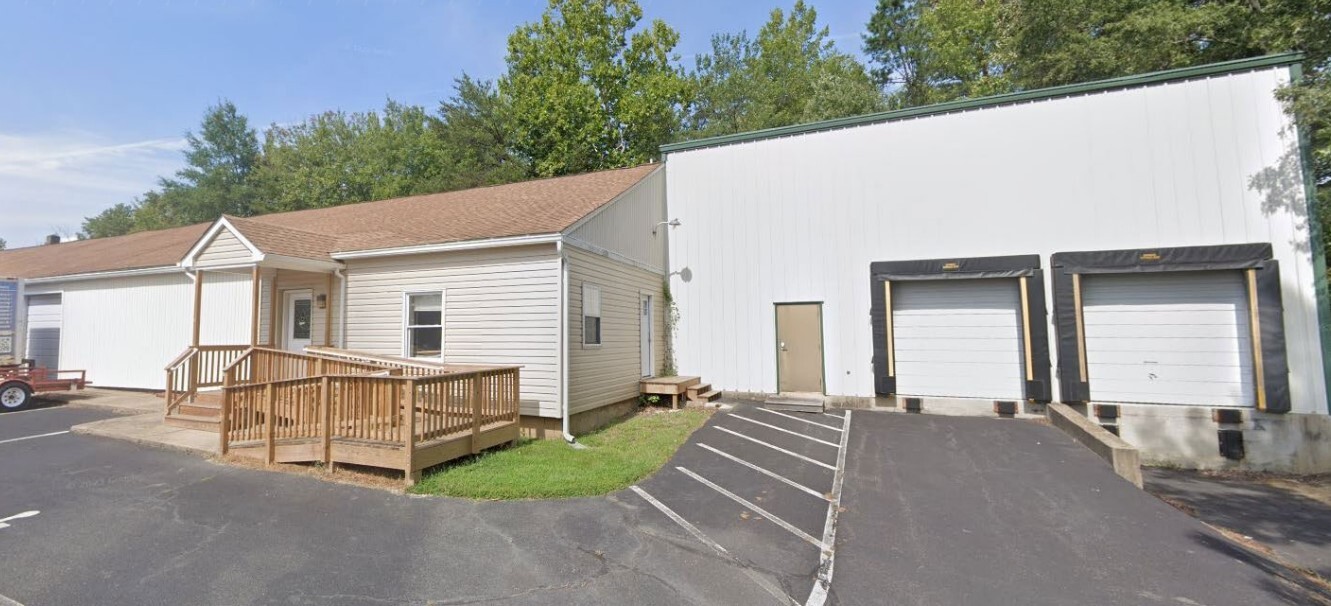 31 Friendly Ct, Fredericksburg, VA for lease Building Photo- Image 1 of 3