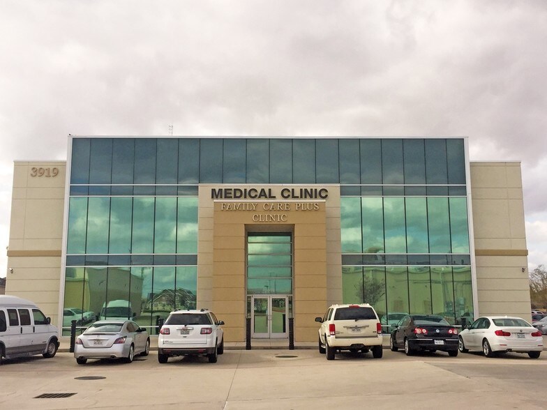 3919 N Fry Rd, Katy, TX à louer - Photo du bâtiment - Image 1 de 4