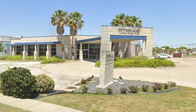 5734 Spohn Dr, Corpus Christi, TX for lease Building Photo- Image 2 of 11