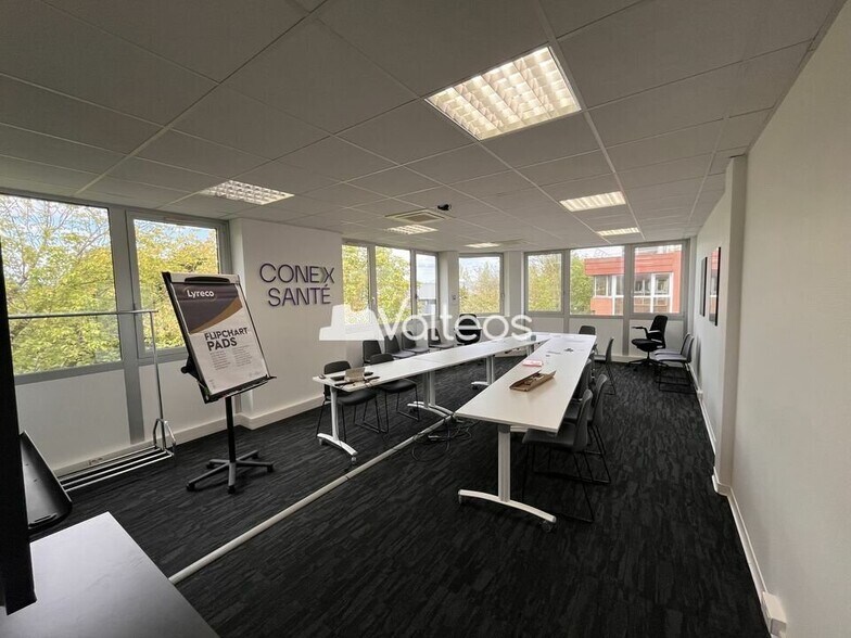 240 Rue Jean Bart, Labège for lease - Interior Photo - Image 3 of 8