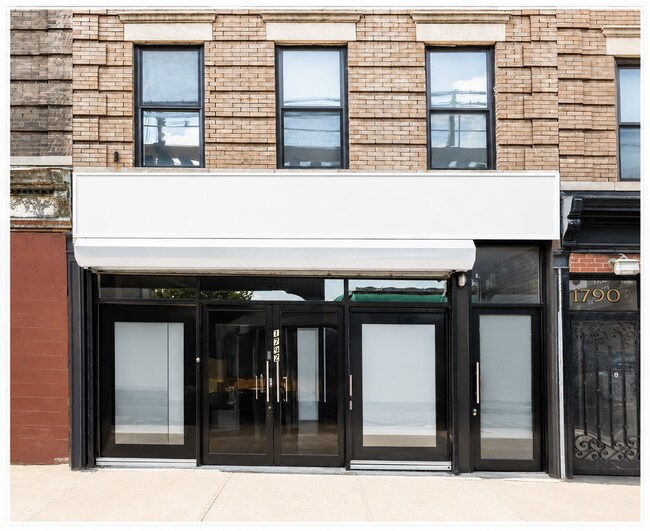 Plus de détails pour 1792 Broadway, Brooklyn, NY - Commerce de détail à louer