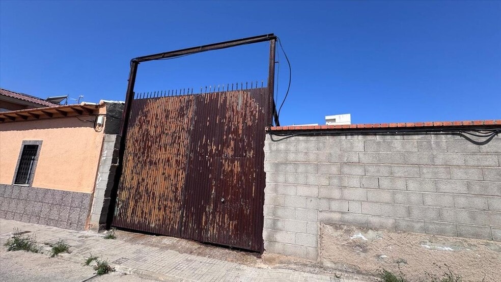 Calle Trabajo, Puertollano, Ciudad Real for sale - Building Photo - Image 3 of 20
