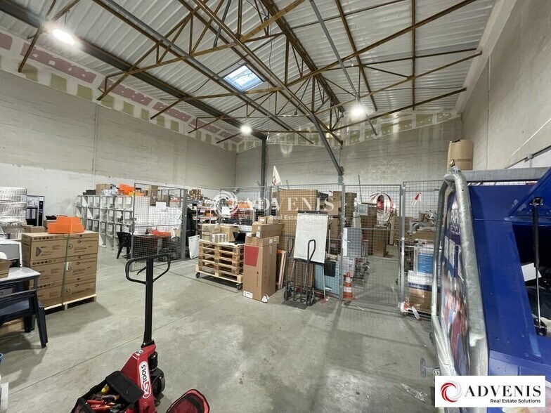 Flex in Bordeaux for lease - Interior Photo - Image 3 of 6