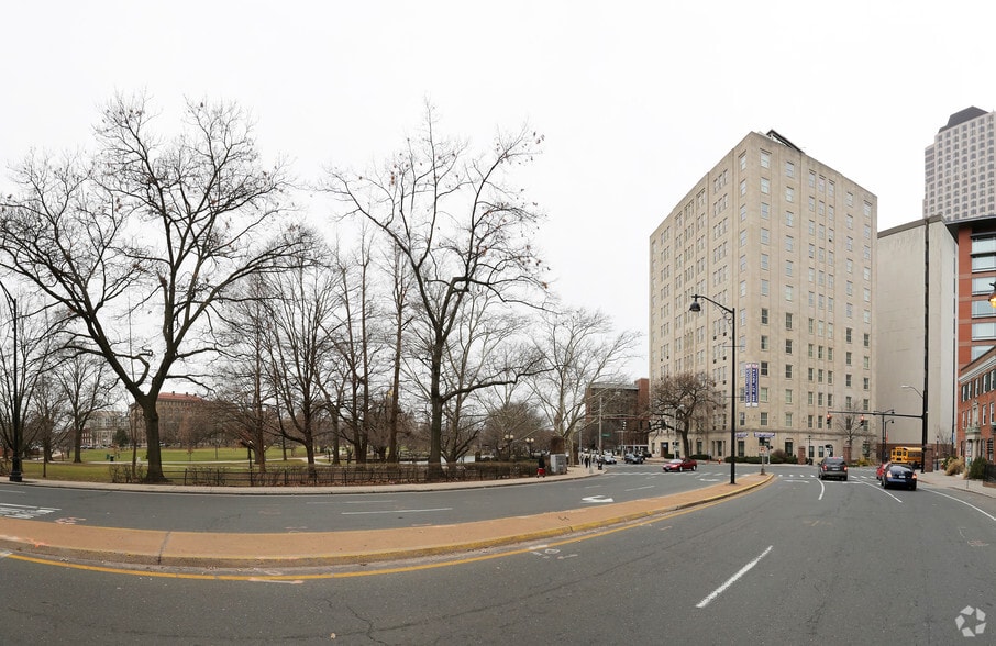 36 Trumbull St, Hartford, CT for sale - Building Photo - Image 3 of 6