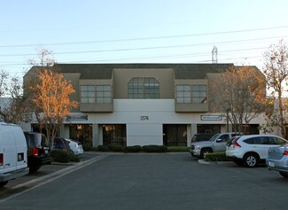 Plus de détails pour 1574 N Batavia St, Orange, CA - Flex à vendre