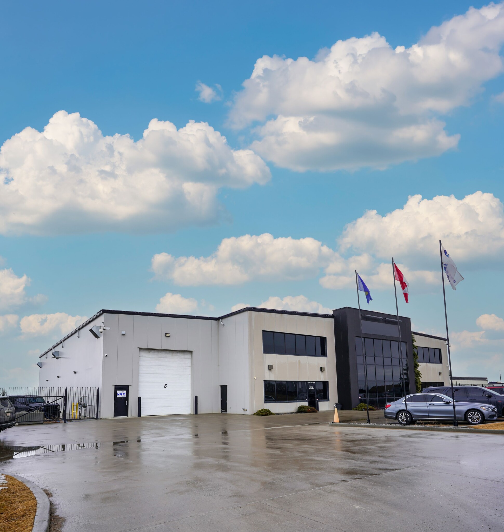 952 Boulder Blvd, Stony Plain, AB à vendre Photo du bâtiment- Image 1 de 9