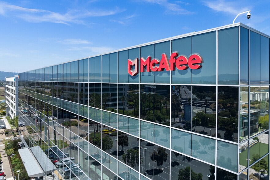 6220 America Center Dr, San Jose, CA à louer - Photo du bâtiment - Image 3 de 14