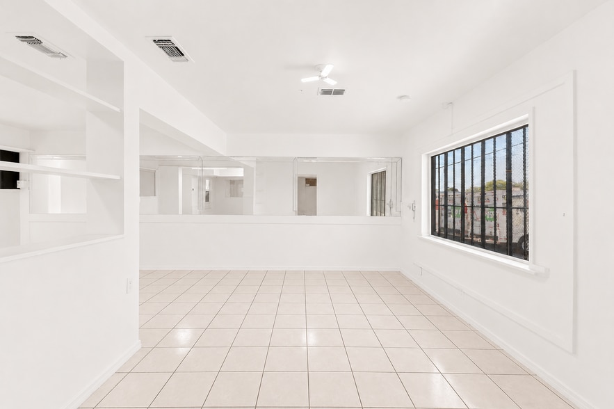4166 Culebra Rd, San Antonio, TX for sale - Building Photo - Image 3 of 9