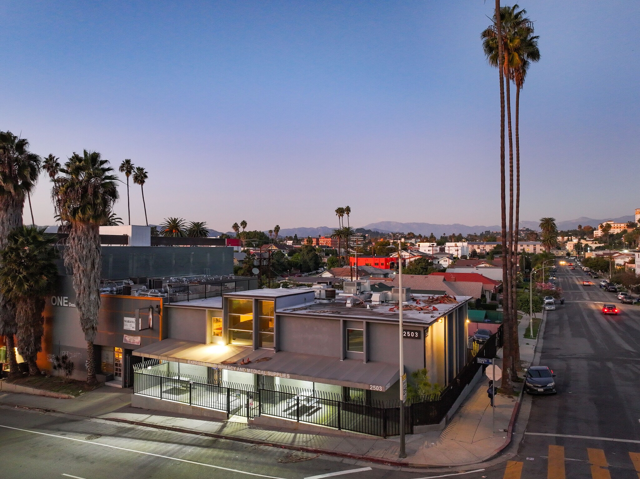 2503 Beverly Blvd, Los Angeles, CA à vendre Photo du bâtiment- Image 1 de 27