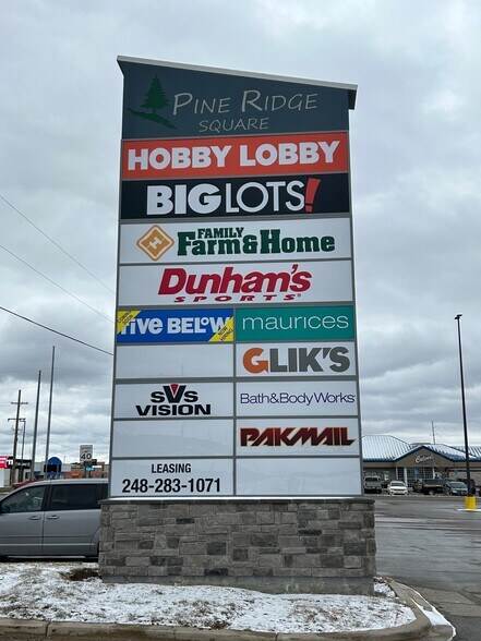 1401 W Main St, Gaylord, MI à louer - Photo du bâtiment - Image 3 de 9