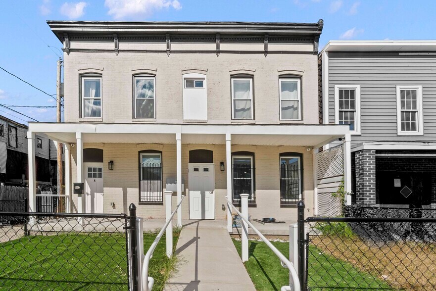 1602 Cypress St, Baltimore, MD à vendre - Photo du bâtiment - Image 2 de 45