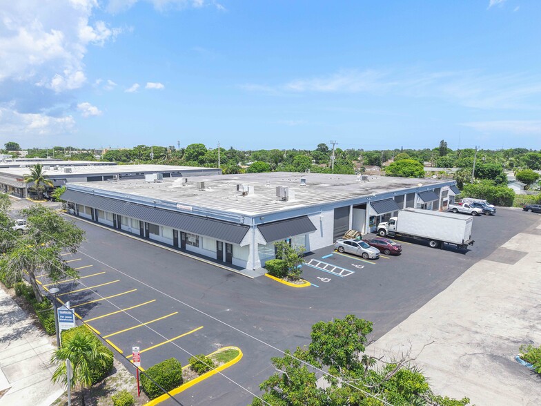 1703-1747 NW 38th Ave, Lauderhill, FL for lease - Primary Photo - Image 2 of 4