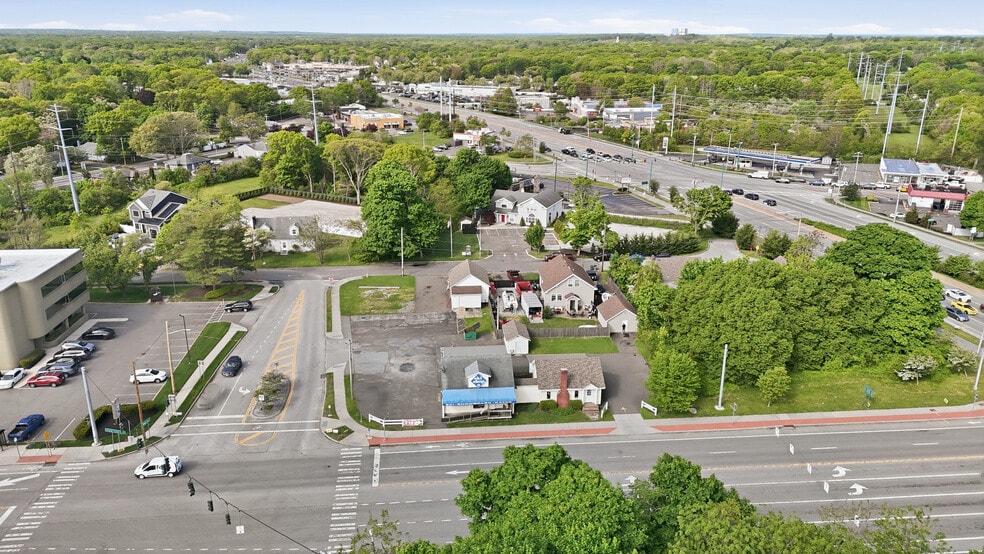 1002-1004 New York 112, Port Jefferson Station, NY for sale - Building Photo - Image 3 of 35
