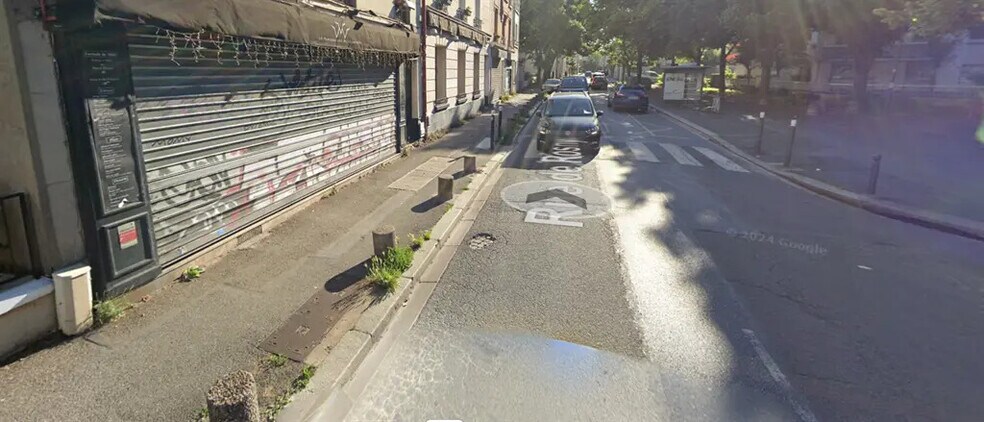 Commerce de détail dans Montreuil à vendre - Photo du bâtiment - Image 2 de 2