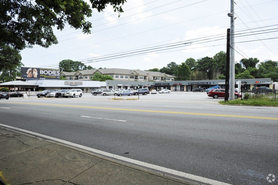 3263-3279 Roswell Rd, Atlanta, GA à louer - Photo principale - Image 2 de 3