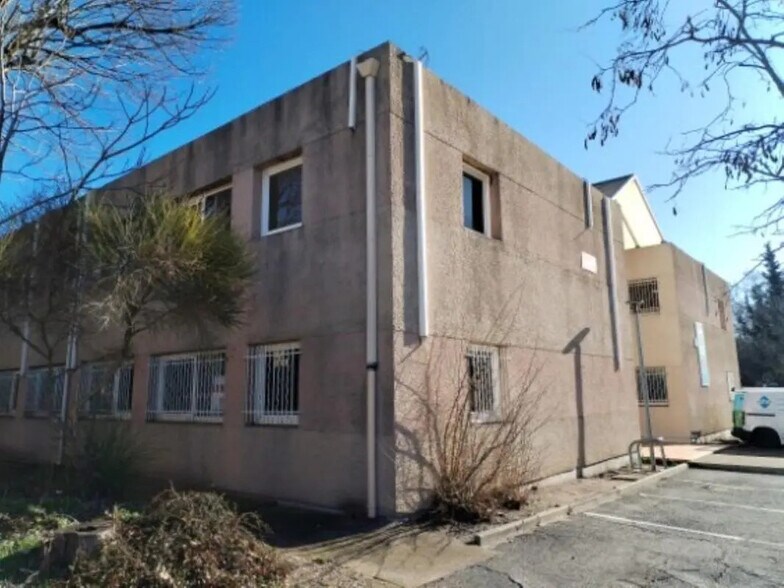 Bureau dans Vitrolles à louer - Photo du bâtiment - Image 2 de 14