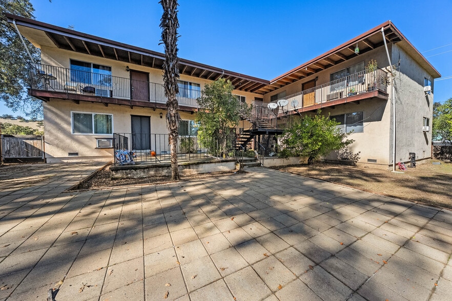 4584 S Terrace Ave, Lakeport, CA à vendre - Photo du bâtiment - Image 3 de 43