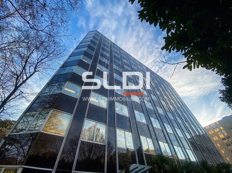 17 Quai Joseph Gillet, Lyon for sale - Building Photo - Image 1 of 14