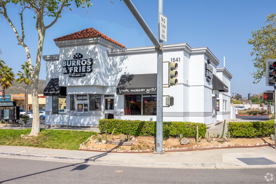 1611 Magnolia Ave, El Cajon, CA for lease - Building Photo - Image 3 of 30